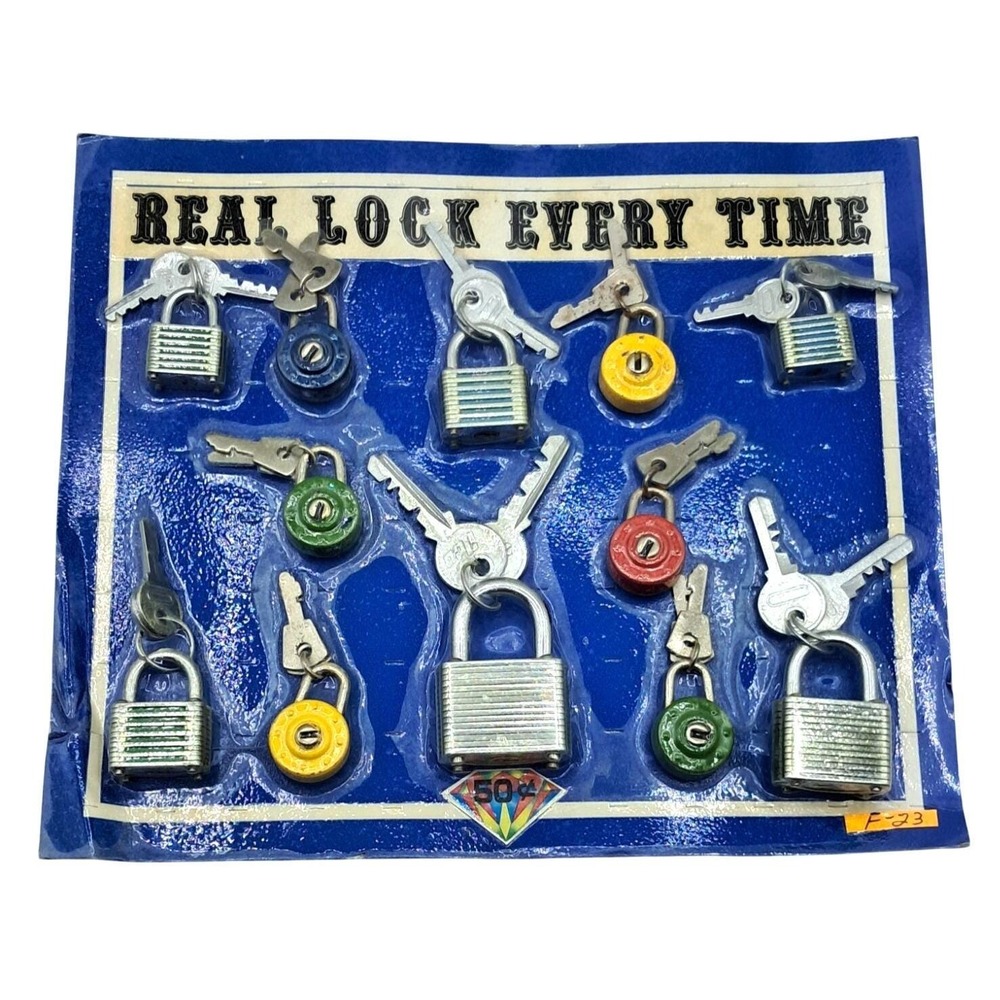 Vintage 80s Padlock Set With Keys Gumball/Toy Machine Header/Topper Card w/ Priz